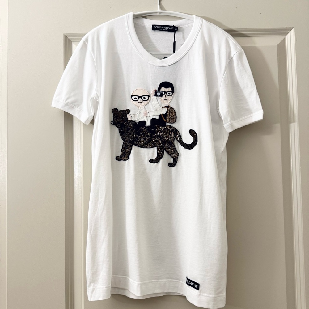 NWT Dolce & Gabbana White T-Shirt with Sequin Cat Design
